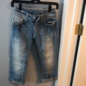 Miss Me light wash capri pant